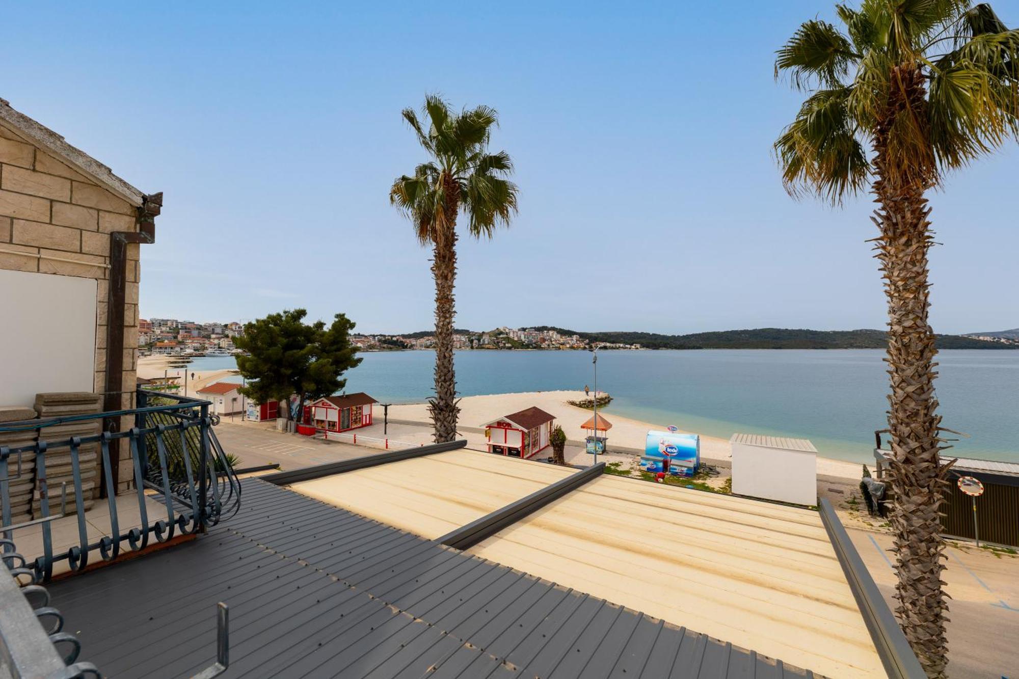 Villa Okruk-10 Meters Away From The Beach Okrug Gornji Exteriér fotografie